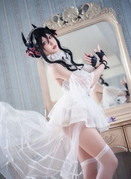 美谷朱里