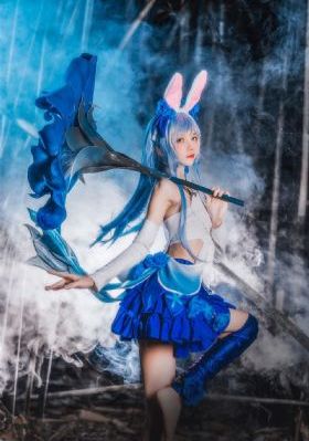 一代女皇艳史一级淫片免费放电影